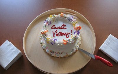 Cine se căsătorește cu cine?