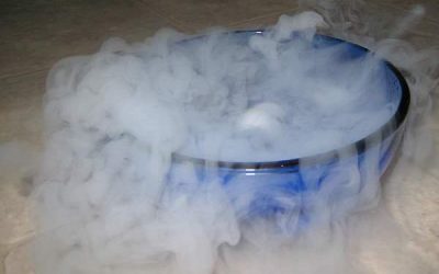 Experiment estival cu gheaţă carbonică