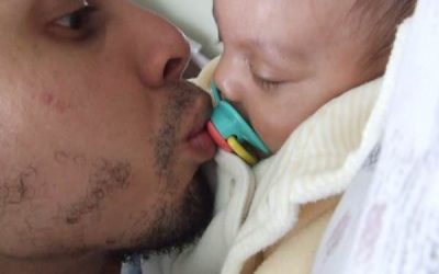 Voi vă sărutați copiii pe gură?