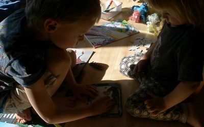 Trei jucării și toate trei educative