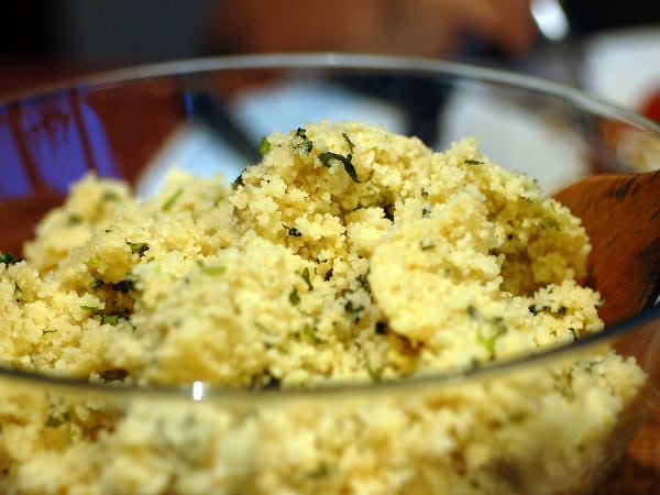 Couscous cu parmezan și sos pesto (de la 2 ani)