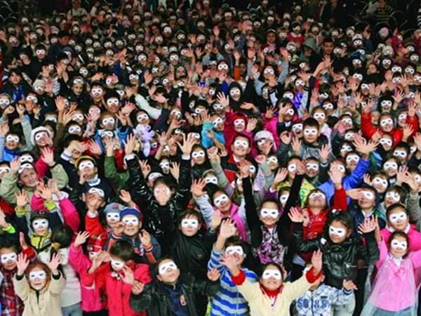 Sute de zâmbete de copii capturate-ntr-o poză!