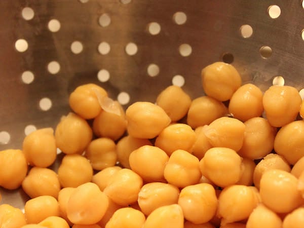 Chiftele din năut (falafel) în sos tomat (peste 1 an)