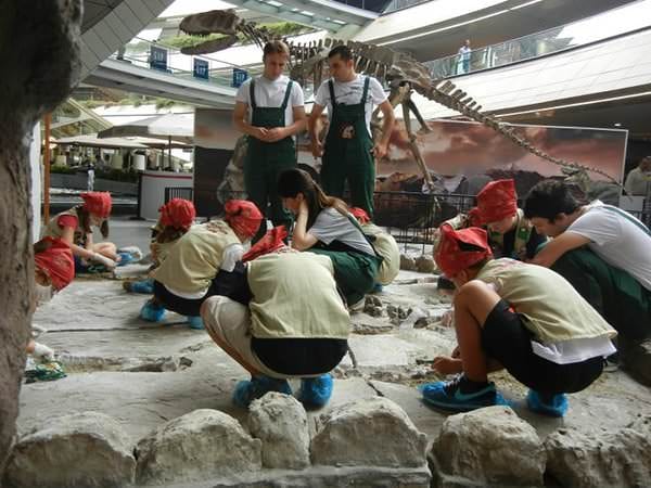 Kids`Dino Dig – unde se întâlnesc copiii pasionați de lumea preistorică