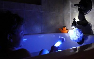 Devenim spioni! Unde? În baie!