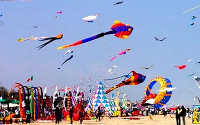 La mare, la soare, zmeiele’s în zare…