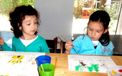 Cărțile se ilustrează de către copii la Cărturești