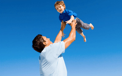 De ce e jocul dintre parinte si copil atat de important? Hai la cursul de Joc si Emotii sa afli!