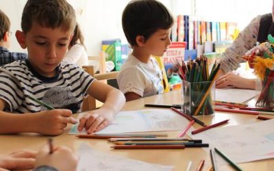 Alternativa Step by Step în educație – 20 de ani și peste 250.000 de copii care au învățat cu ajutorul metodei