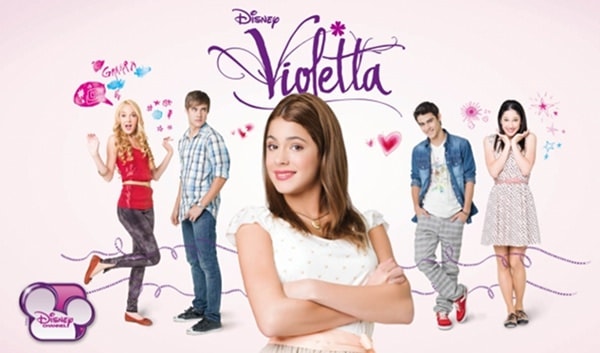 Violetta ne aduce 100 de albume [CONCURS]