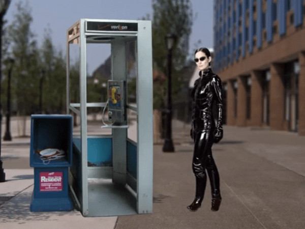 Cum explică o mămică filmul Matrix