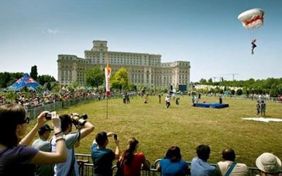 Spectacole de parașutism pentru toate vârstele