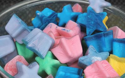 Cum faci cretă colorată care să se topească pe asfalt