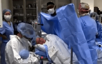 Ginecologul care cântă fiecărui copil