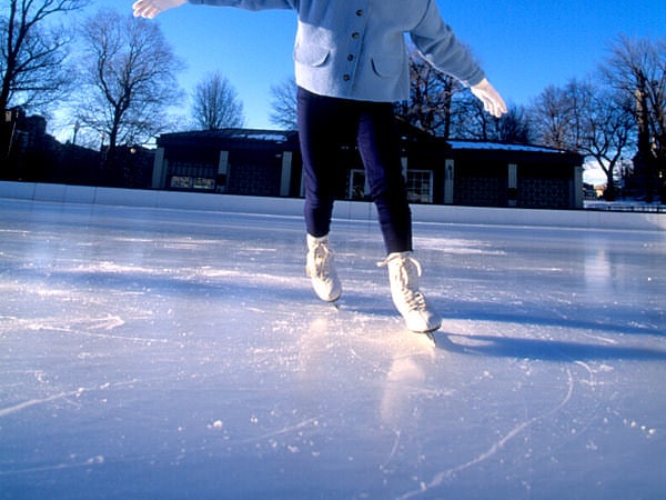 Patinăm indoor când afară e cald