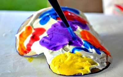 Culoare + forme + spumă de ras = joacă