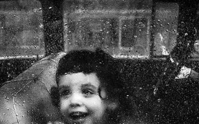 Plouă și suntem în mașină. Ce ne jucăm?