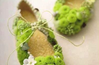 De la tălpile goale la condurii de prințesă ℗