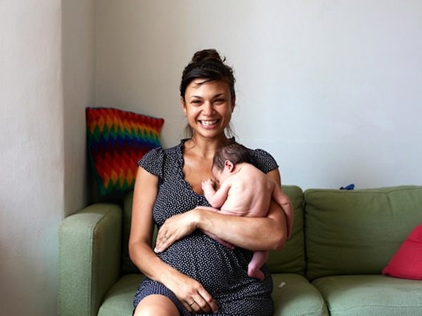 “One Day Young” sau proiectul foto despre emoțiile primelor ore de la naștere