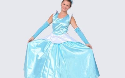 Cenușăreasa vine la Puzzle Café