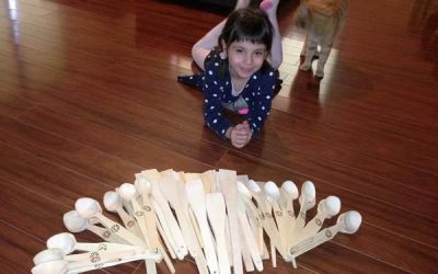 Lingurile de lemn prind viață