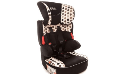 Scaunul auto cu buline care te îndeamnă la joacă și siguranță
