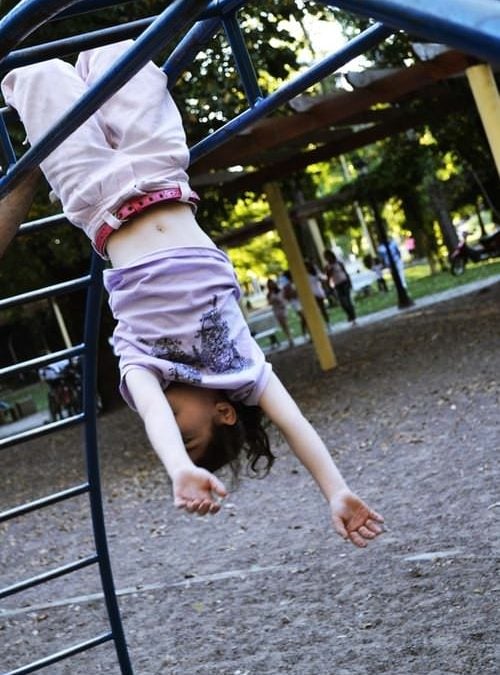 5 activități de încercat cu cei mici în parc