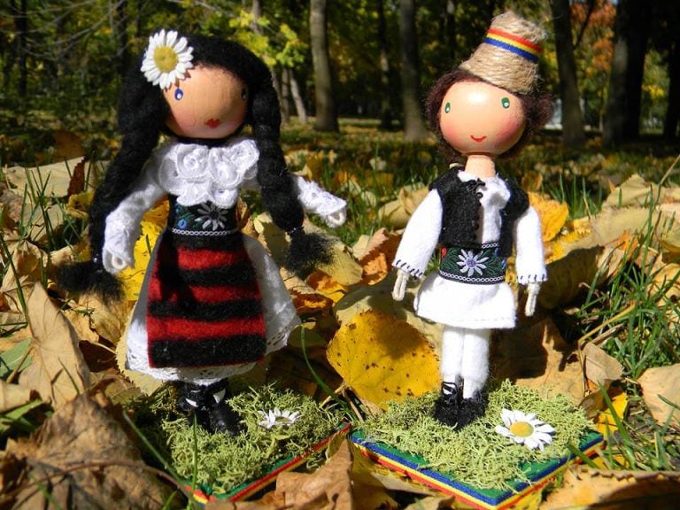 Dollflowers, păpuși pentru copiii în corp de adulți