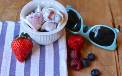 Cel mai bun și sănătos desert răcoritor de vară: fructe cu iaurt congelate