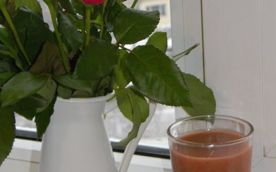 Smoothie cremos cu avocado si capsune