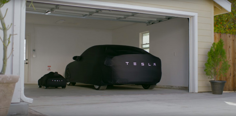 Tesla pentru copii – un Tesla Model S în miniatură