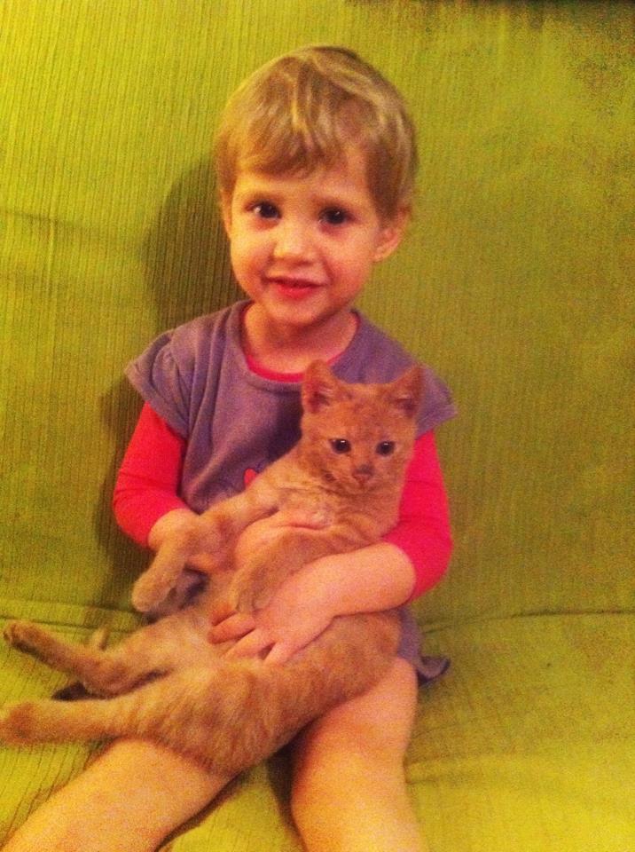 Ioana și pisica ei care a murit acum 3 ani