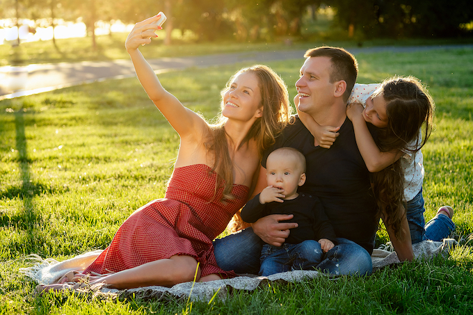 Secretele fotografiilor de familie reușite. Cum să faci și tu poze ca un profesionist?
