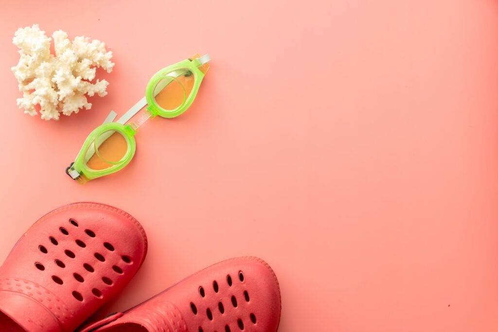 Crocs – încălțăminte pe care copiii din întreaga lume o iubesc