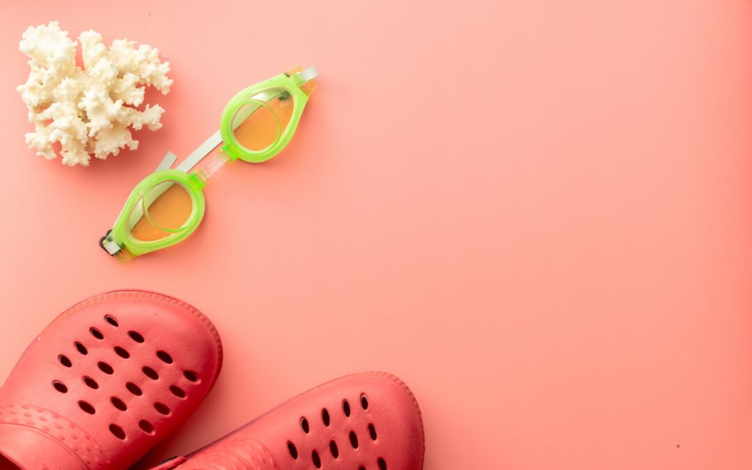Crocs – încălțăminte pe care copiii din întreaga lume o iubesc
