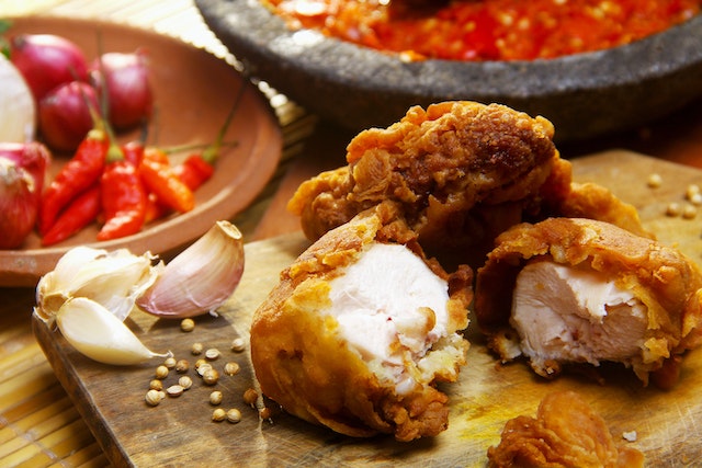 Cum să gătești carnea de pui ca să fie pe gustul copiilor? Sfaturi și rețete recomandate