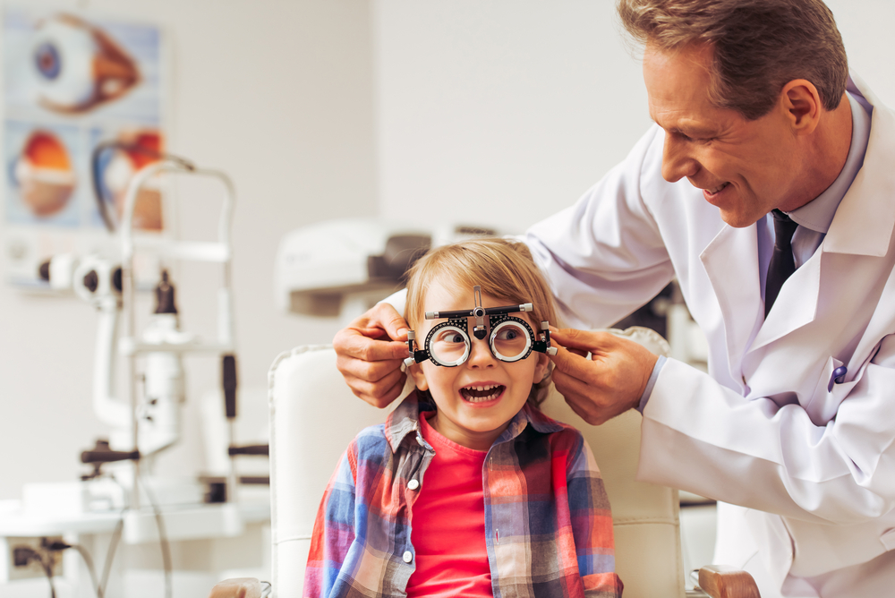 Cum îl pregătești pe cel mic de un consult oftalmologic?
