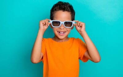 Importanța ochelarilor de soare pentru copii și cum îi alegi
