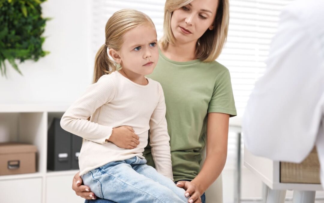Durerea abdominală la cei mici: sfaturi utile pentru părinți îngrijorați