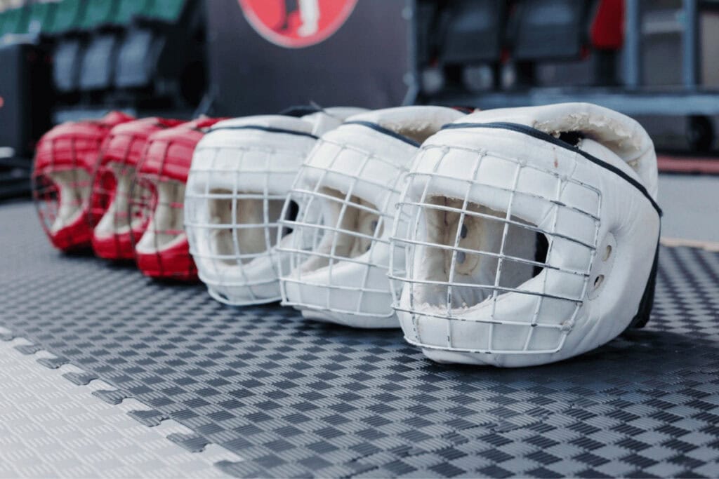 Casca de karate: importanța și rolul ei în siguranța sportivului